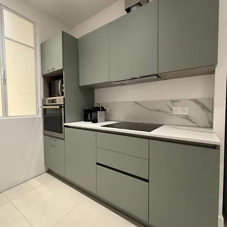 Old Town Apartment *